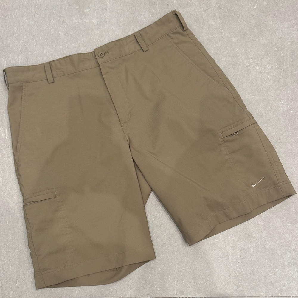 Nike Gold Dri-Fit Men's Khaki Cargo Shorts